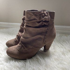 CLOUDWALKERS Dalila Booties Faux Suede Brown 9W 3.5" Heels